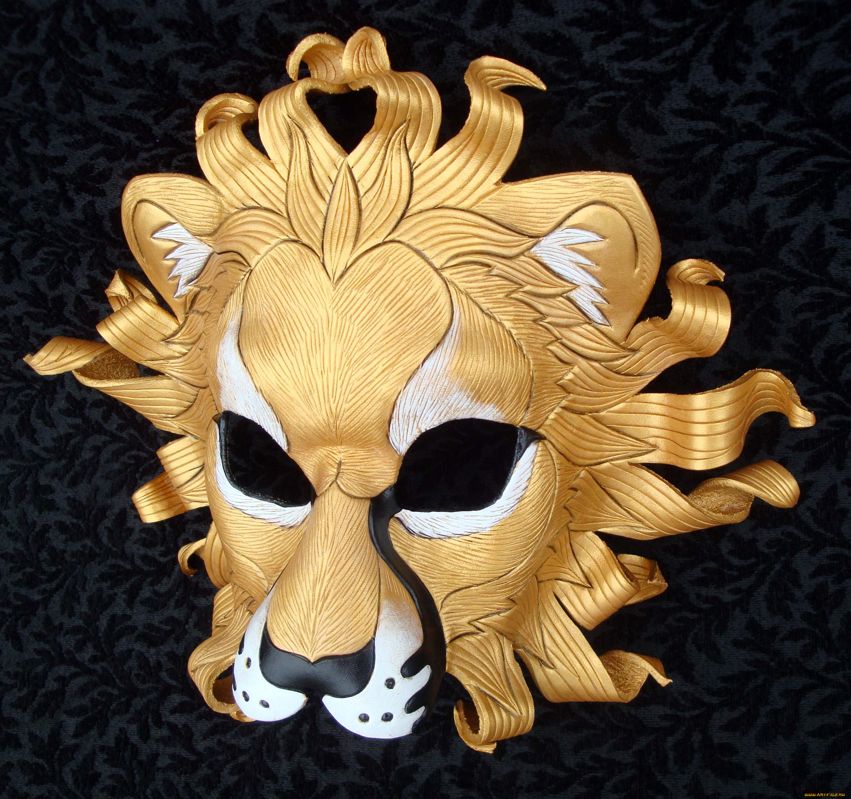 Карнавальная маска Льва